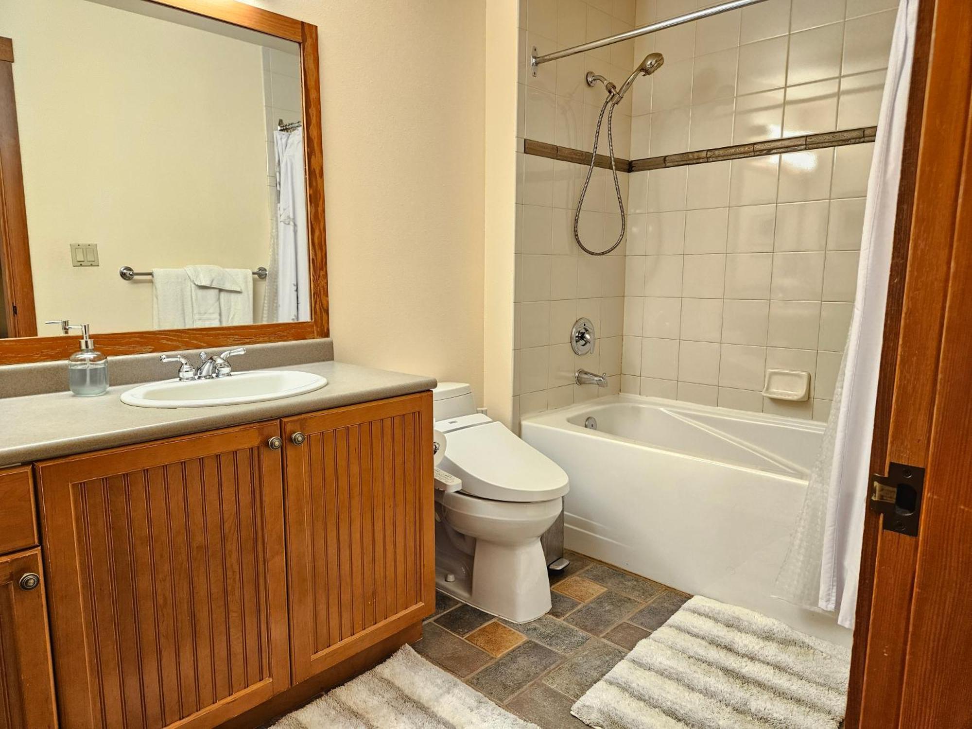 Stunning At Solitude, Steps From Chair Lift, East #103 Brighton Chambre photo